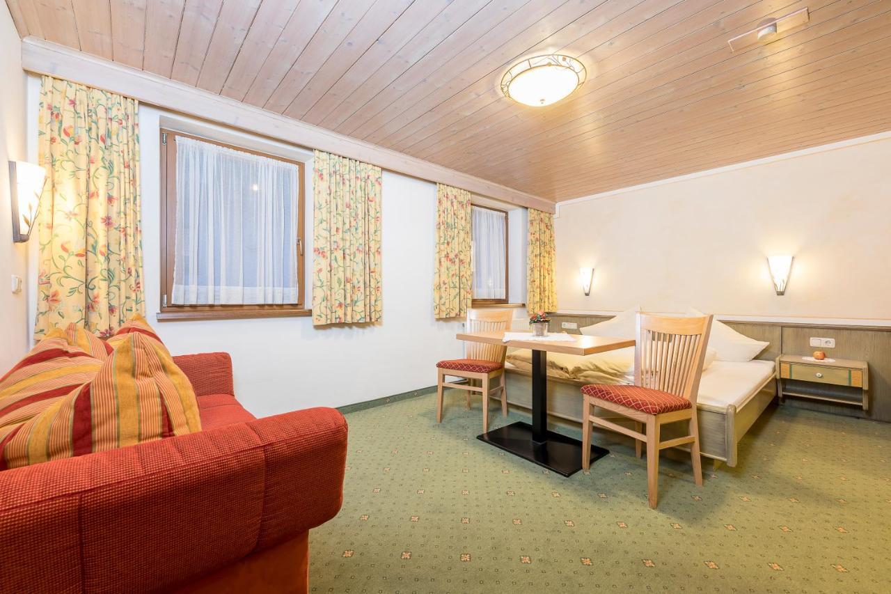 Tuxerstuebl Hotel Bagian luar foto