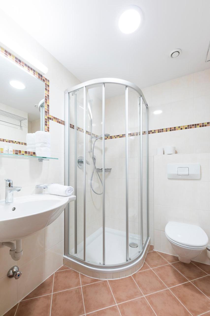 Tuxerstuebl Hotel Bagian luar foto