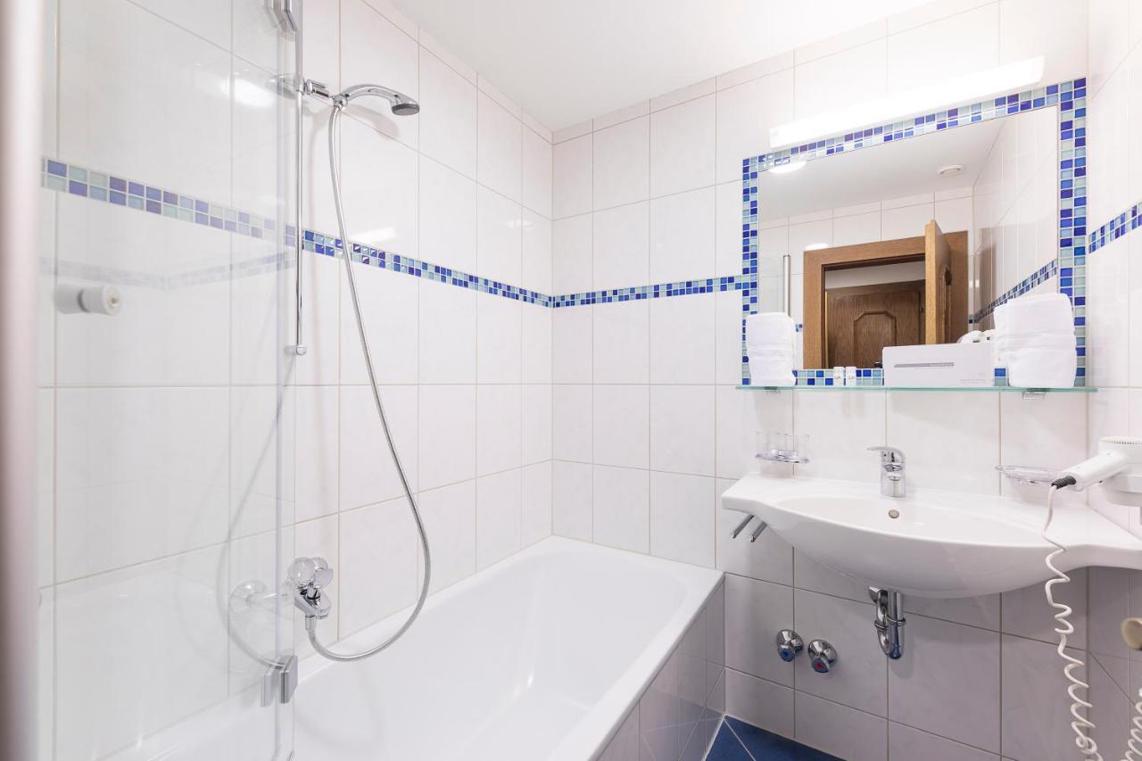 Tuxerstuebl Hotel Bagian luar foto