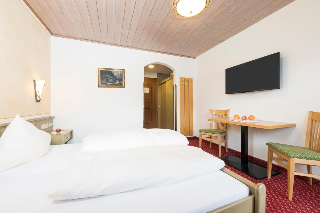 Tuxerstuebl Hotel Bagian luar foto